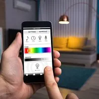 Smartphone Smartphone wird von einer Handgesteuert